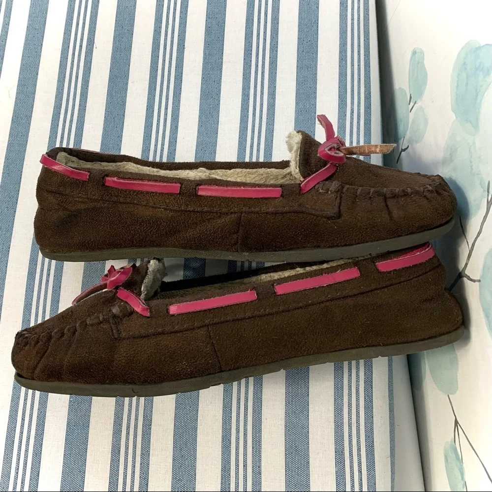Airwalk Kids Classic Brown Suede Sherpa Fur Moccasin Slippers Shoes Pink Bow